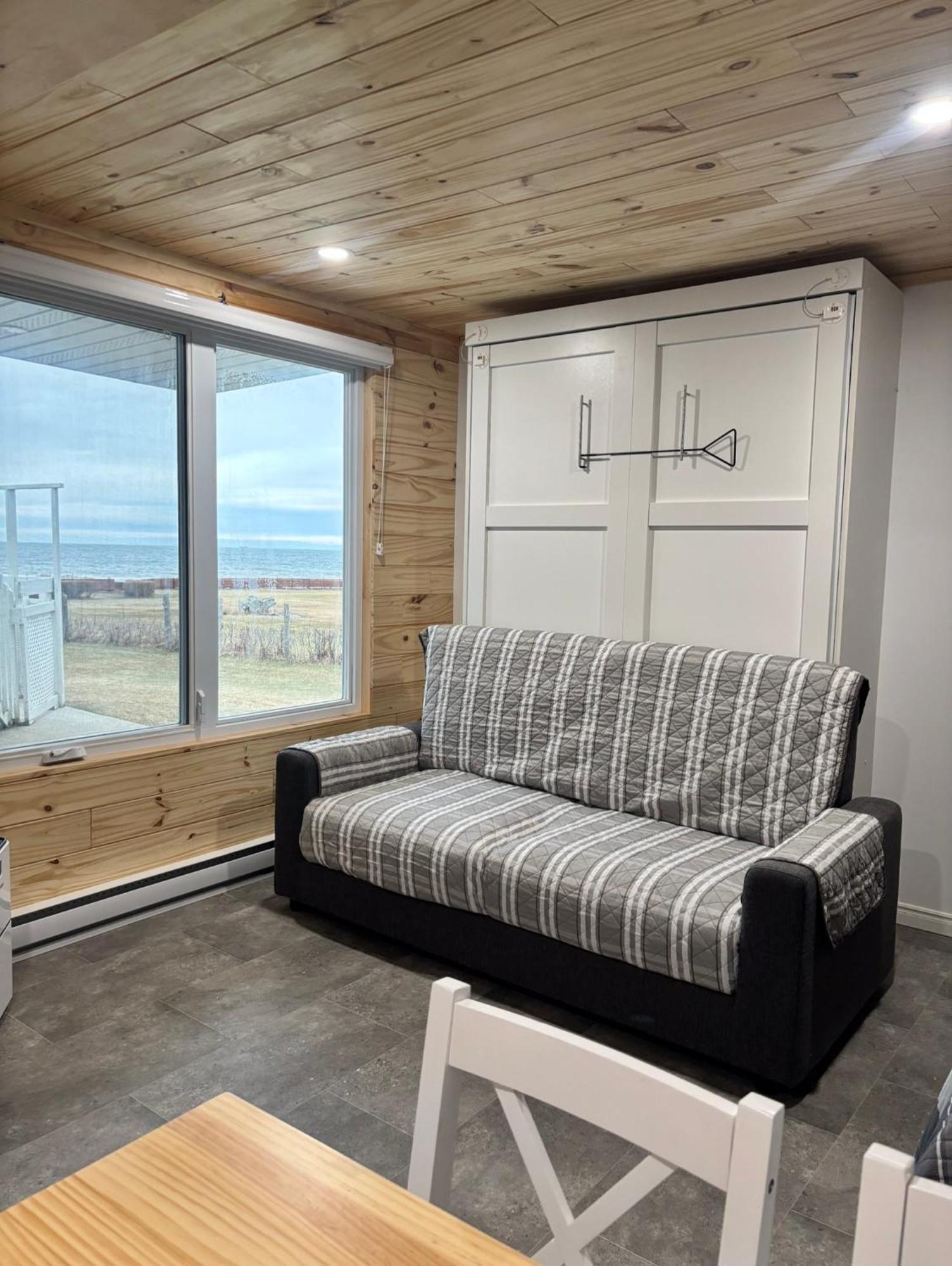 Les Studios De La Mer Matane Exterior photo
